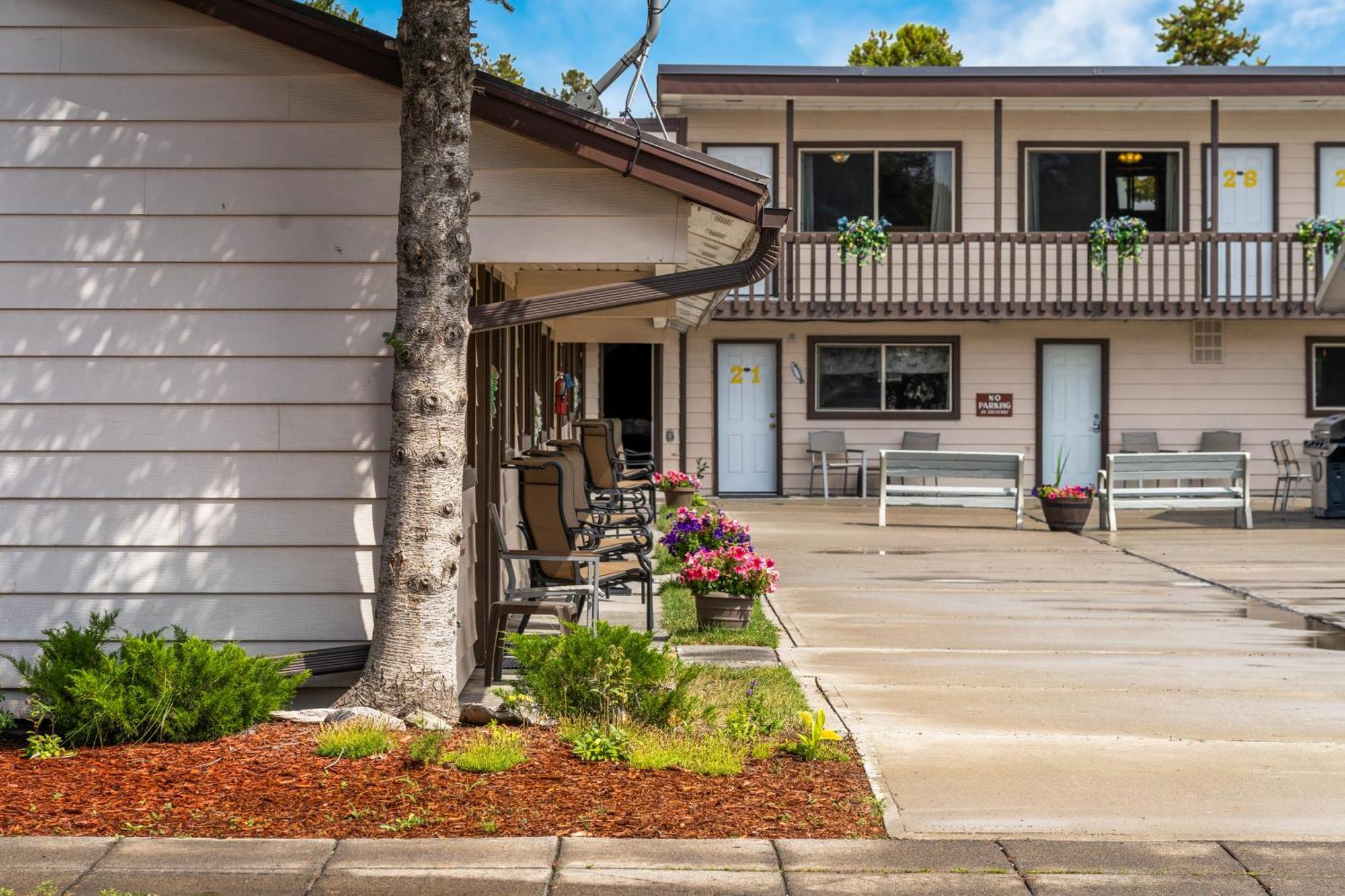 Lazy Duck Inn West Yellowstone Exterior foto